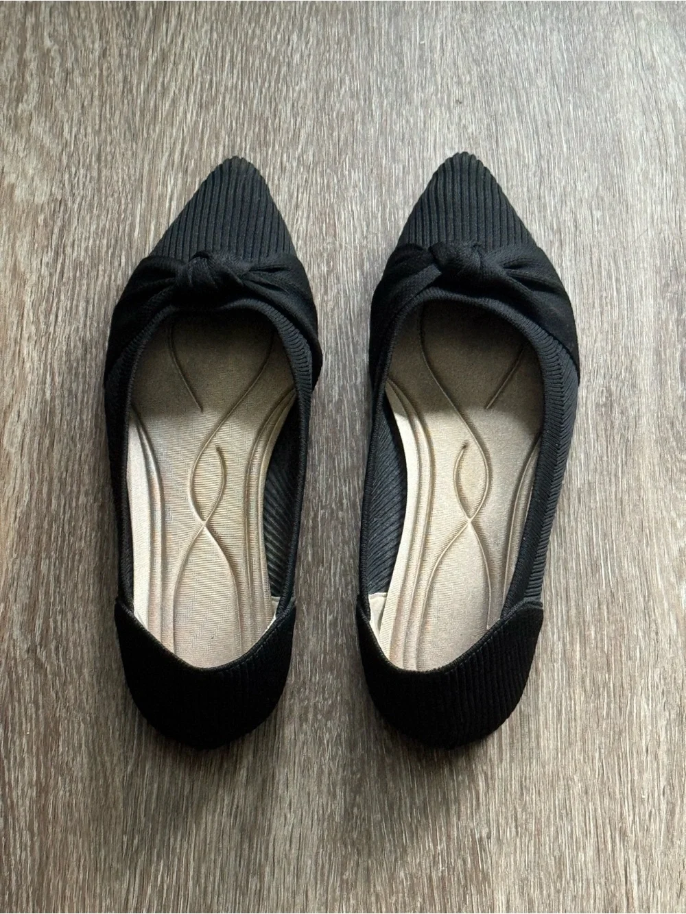 Knit Pointed Ballet Flats with Knot Accent 🩰